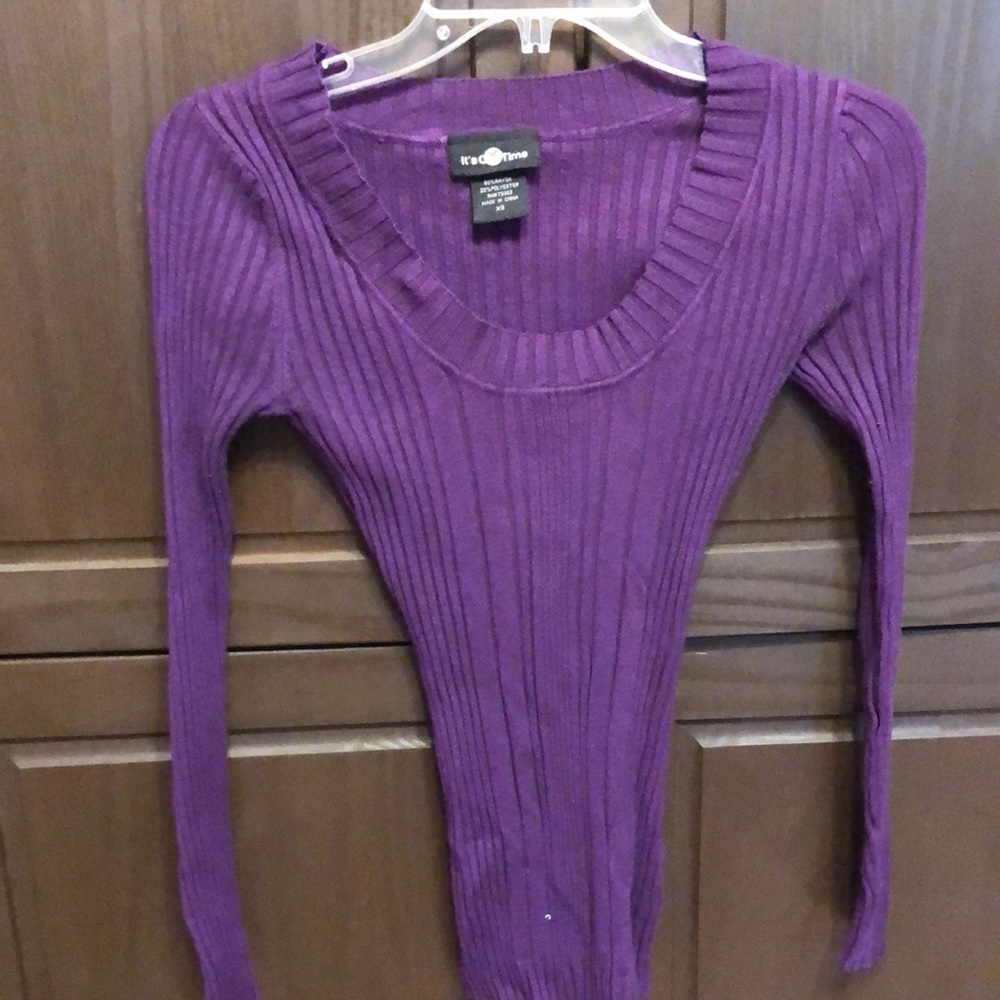 Purple scoop neck fitted sweater